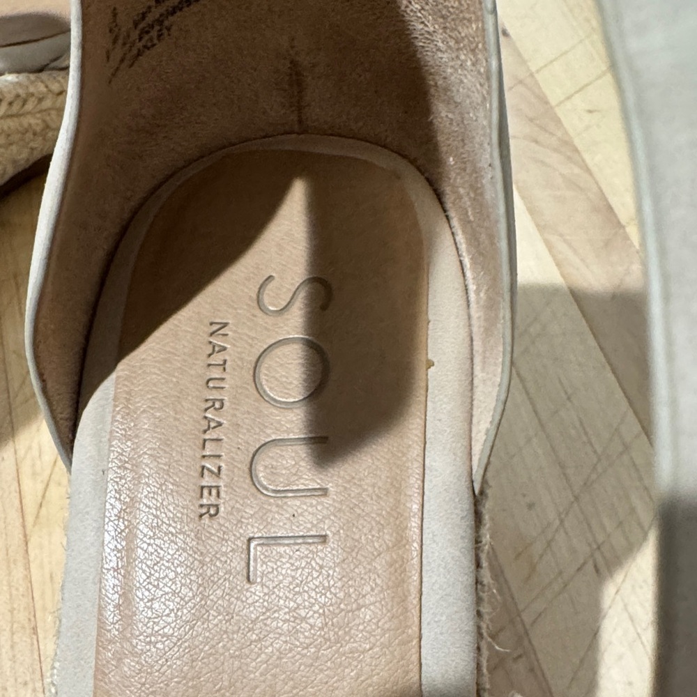 SOUL Naturalizer Cream Wedge Sandals - Picture 2 of 5